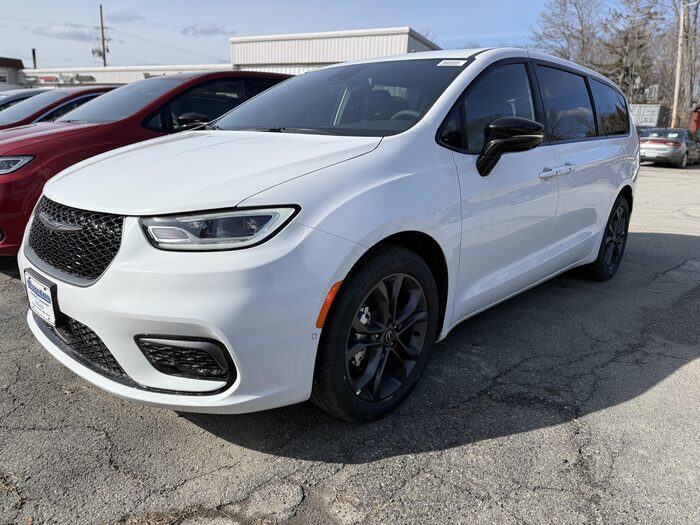 2026 Chrysler Pacifica