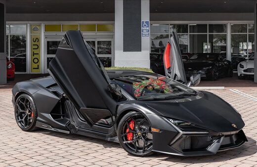 2024 Lamborghini Revuelto