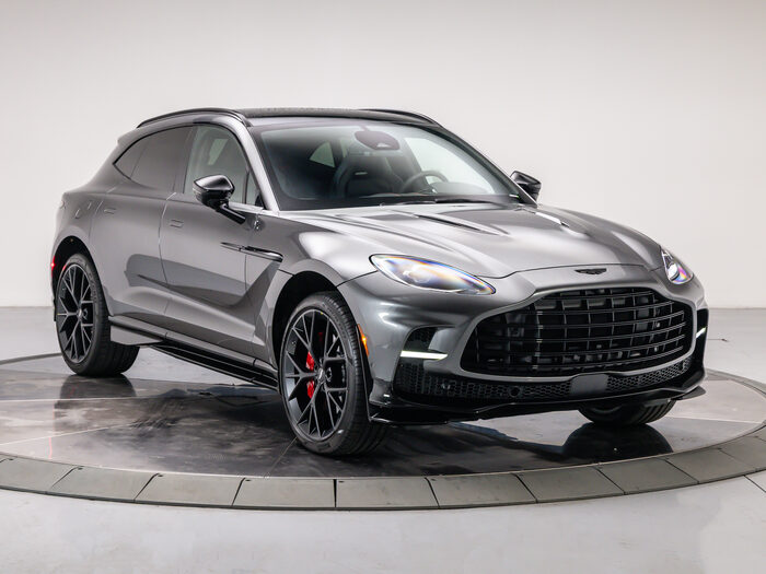 2026 Aston Martin DBX