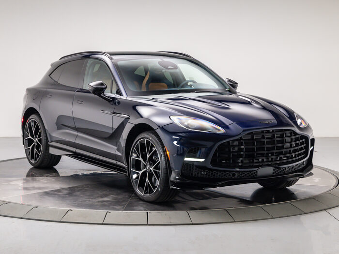 2026 Aston Martin DBX