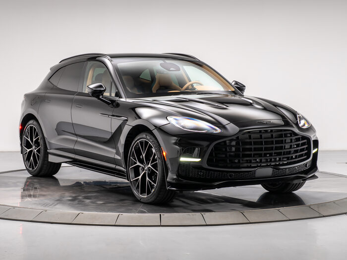 2026 Aston Martin DBX