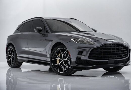 2025 Aston Martin DBX