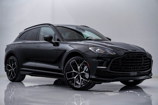 2026 Aston Martin DBX