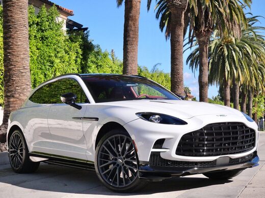 2026 Aston Martin DBX
