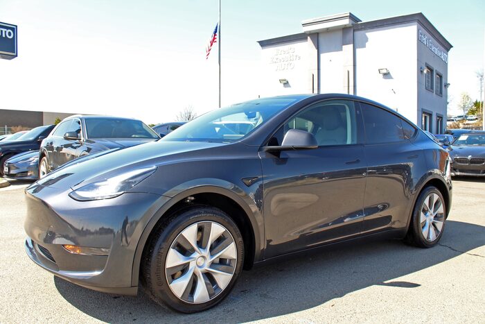 2024 Tesla Model Y