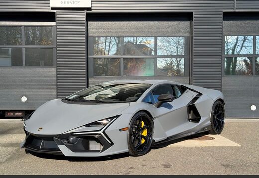 2025 Lamborghini Revuelto