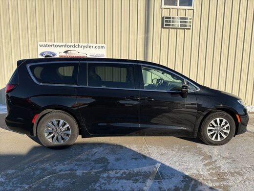 2024 Chrysler Pacifica