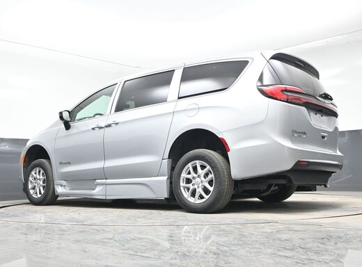 2026 Chrysler Pacifica