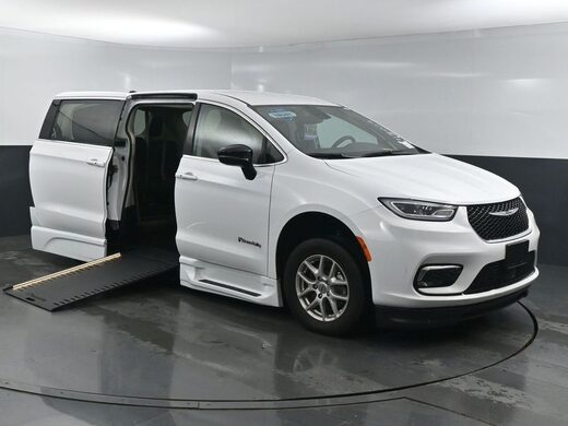 2024 Chrysler Pacifica