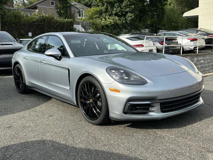 2020 Porsche Panamera